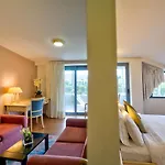 Poseidon Hotel 3*