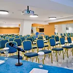 Poseidon מלון 3*
