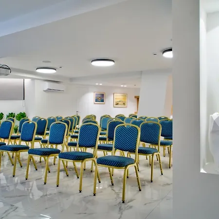 Poseidon Hotel 3*