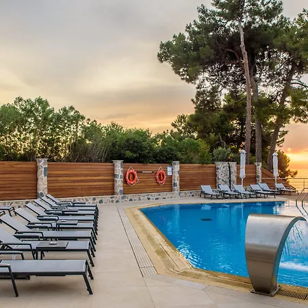 Poseidon Каминия