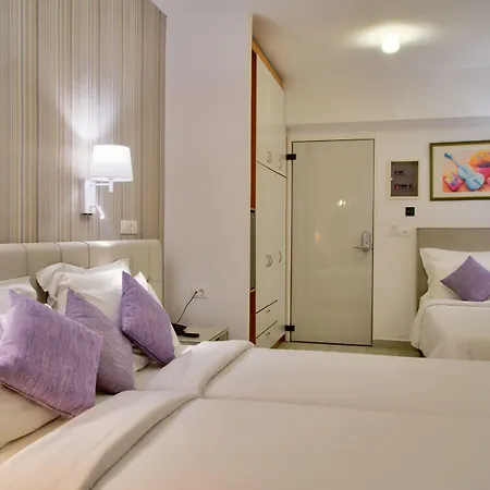 Poseidon Отель 3*