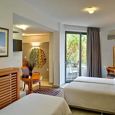 Poseidon Hotel 3*