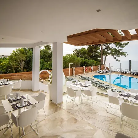 Poseidon 3* Kamínia